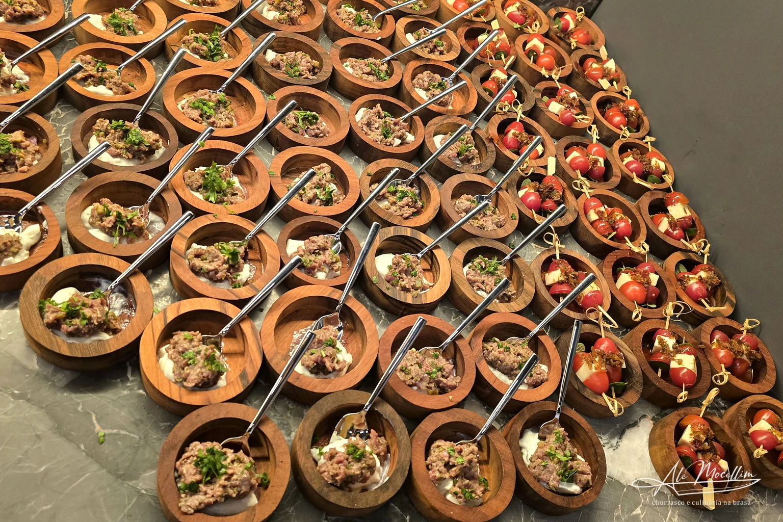 Pequenas tábuas preparadas para evento